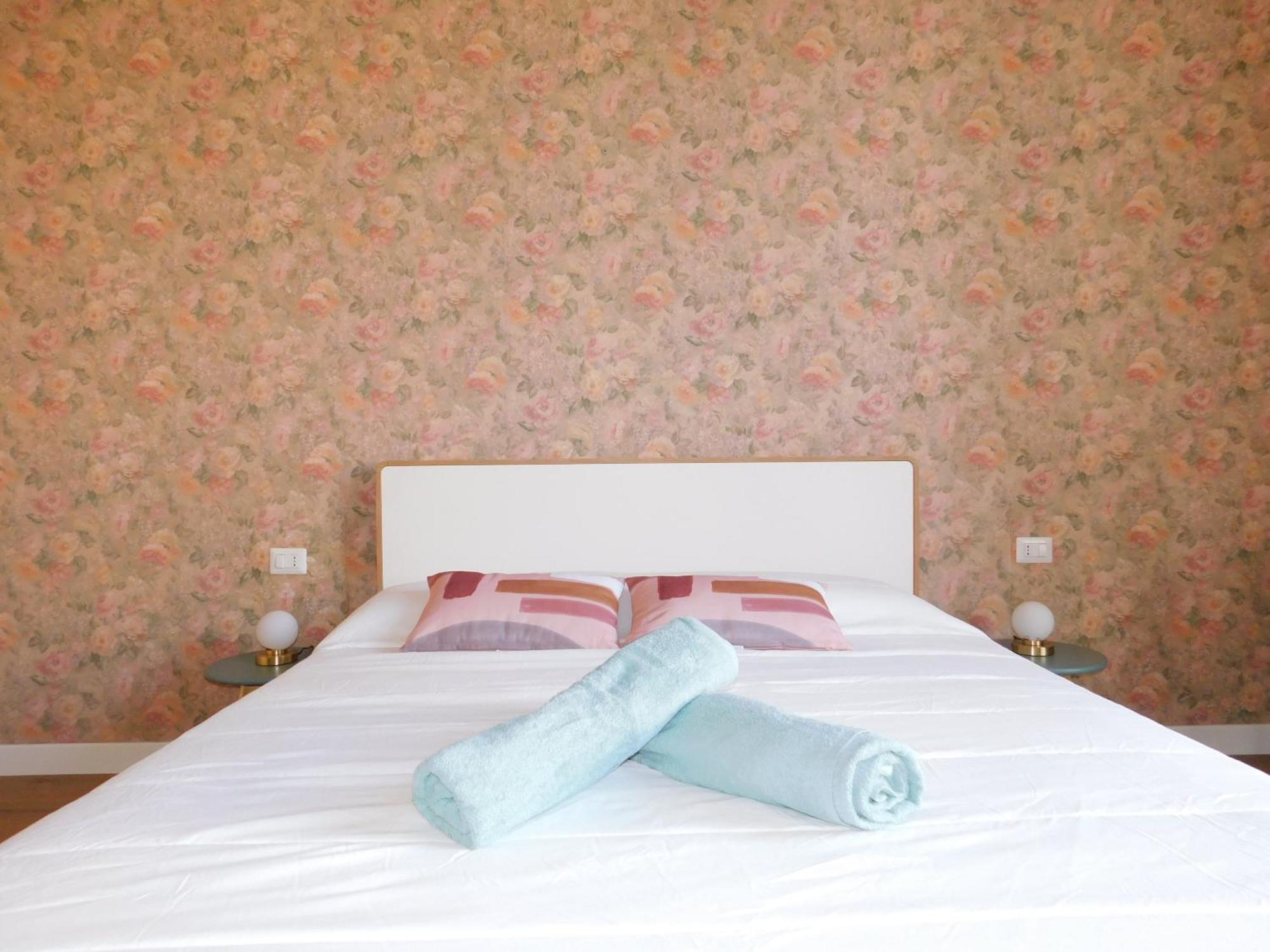 Hibiscus - Etnea Rooms 카타니아 외부 사진